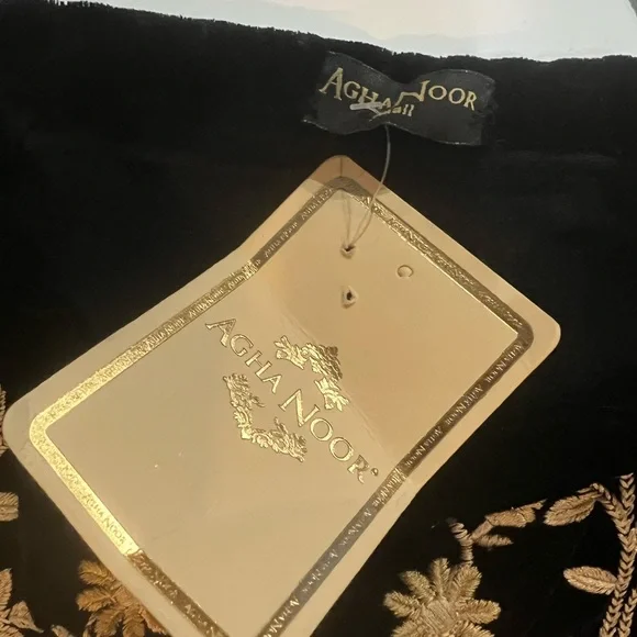 Agha Noor black and gold embroidered Top with Gold and Red Embroidery size S - Picture 10 of 10